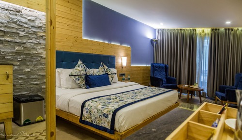 Winter Green Premium Room
