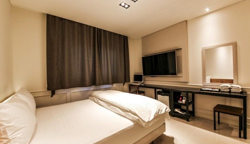 Room (Double Standard (City View))