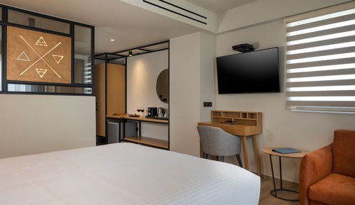 Deluxe Triple Room (with single sofa bed)
