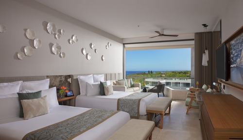 Preferred Club Junior Suite Partial Ocean View Double