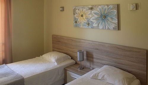 Apartamento familiar, 2 habitaciones, accesible para personas con discapacidad, vistas a la piscina
