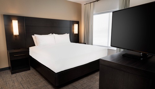 Suite estudio, 1 cama de matrimonio grande con sofá cama, no fumadores (Hearing Accessible)