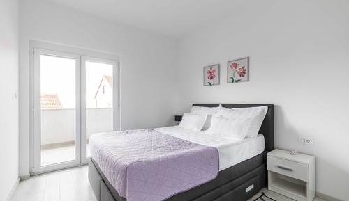 Apartamento (Deluxe One Bedroom Apartment with Bal)