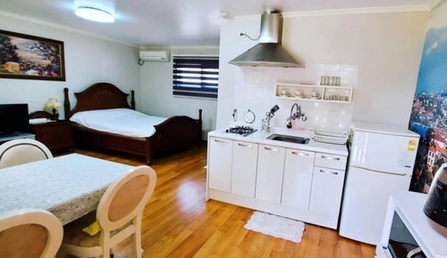Room (Sydney)