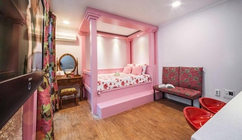 Room (Lunaria)