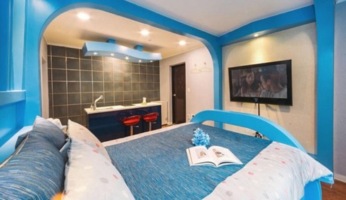Room (Misty Blue)