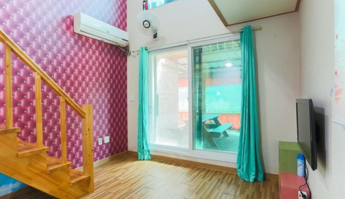 Room (Sound of water (Duplex))