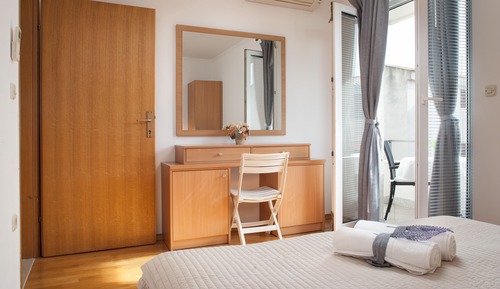 Apartamento familiar, 2 habitaciones, balcón