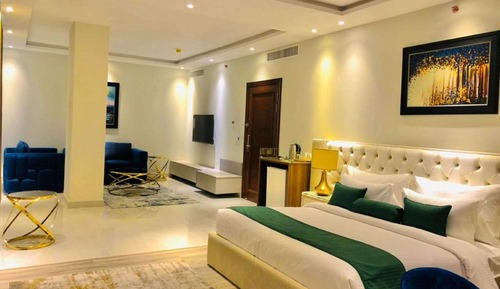 Suite Premier, 1 cama de matrimonio grande, no fumadores, vistas a la ciudad (with Extra Bed)