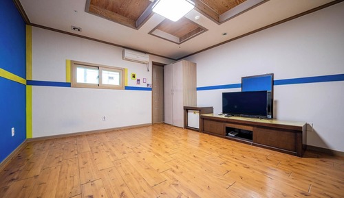 Room (Premium Ondol (BBQ available))