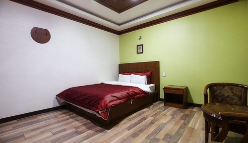 Room (Standard Room)