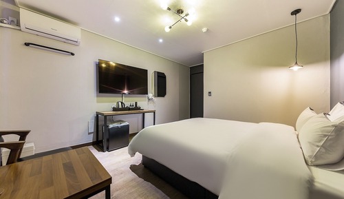 Room (Standard (hotel bedding latex bed))
