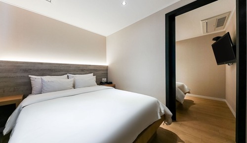 Room (Premium Twin)