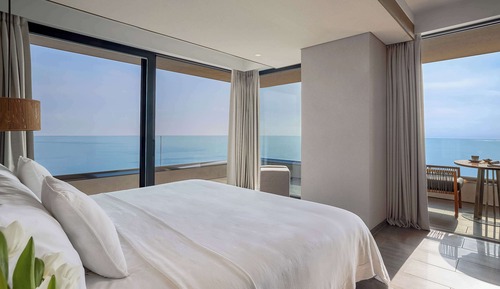 Suite, vistas al mar, en esquina