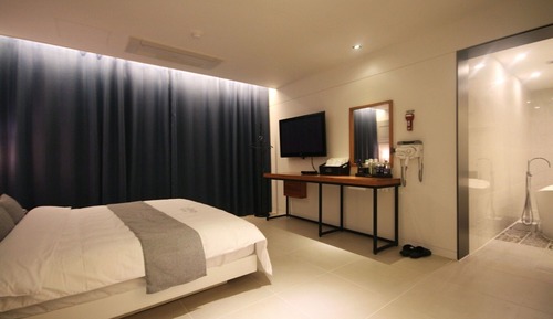 Room (VIP)