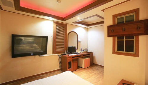 Room (General room (no need for parking inq)
