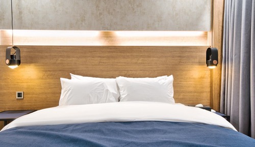 Room (Deluxe B - Bathtub Netflix/Styler (Br)