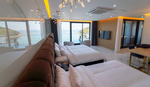Habitación (Rooftop Pool Villa B)