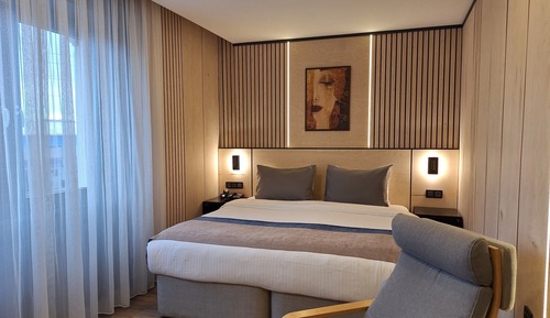 Habitación estándar con 1 cama doble o 2 individuales