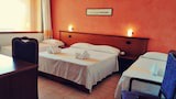Classic Quadruple Room