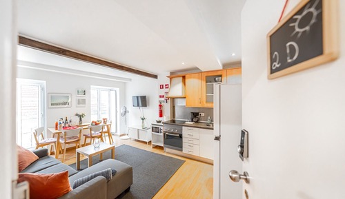 Apartamento estándar, varias camas, vistas al patio