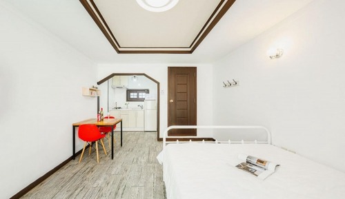 Room (Jasmine (bed))