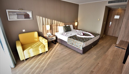 Habitación estándar con 1 cama doble o 2 individuales