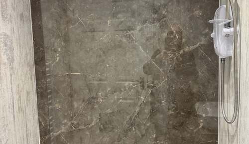 Estudio, baño privado