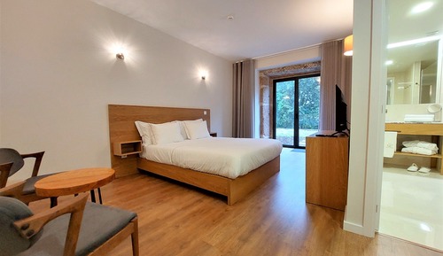 Habitación Confort doble, 1 cama de matrimonio, terraza, vistas al jardín