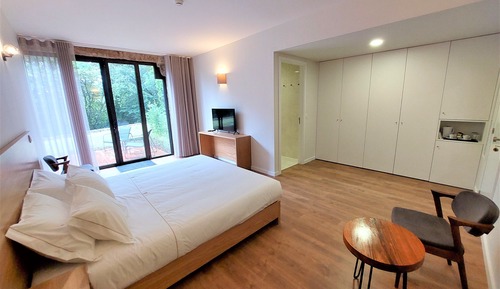Habitación doble superior, 1 cama de matrimonio, terraza, vistas al jardín