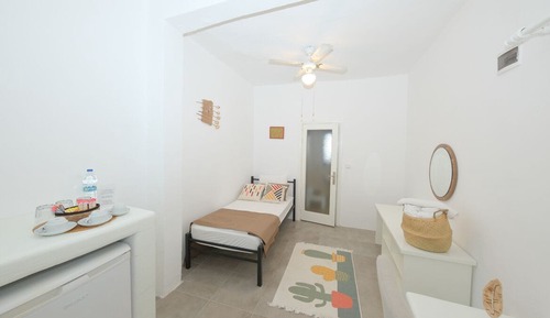 Habitación triple, balcón, vistas al mar