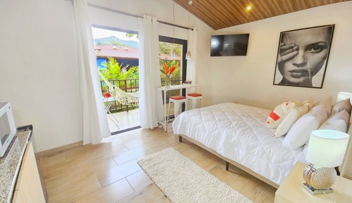 Cabaña panorámica, 1 cama de matrimonio, vistas a la montaña, junto a la montaña