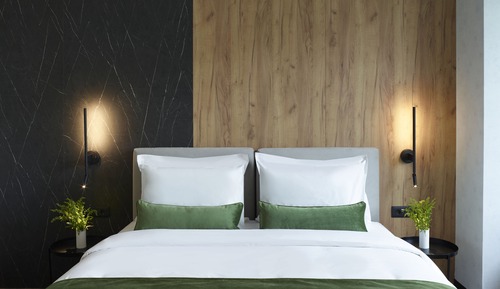 The Port Double Room with City View