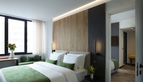 The Port Friends and Family Room