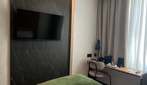 Twin Room Customized for Mobility Needs
