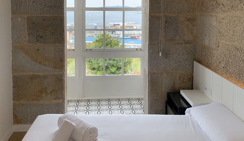 Apartamento, 1 cama de matrimonio, vistas al mar, en una planta alta