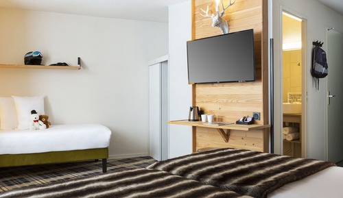 Habitación triple superior, 3 camas individuales, balcón
