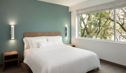 Estudio, 1 cama de matrimonio grande con sofá cama