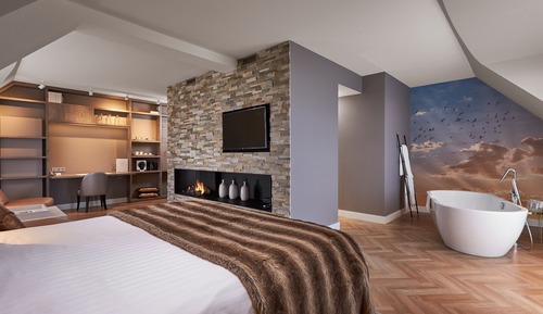 Suite (Sunrise)