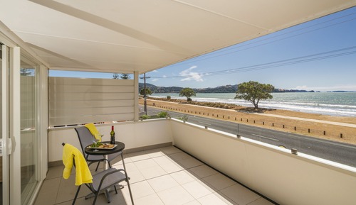 Estudio ejecutivo, 1 cama de matrimonio grande, vistas al mar
