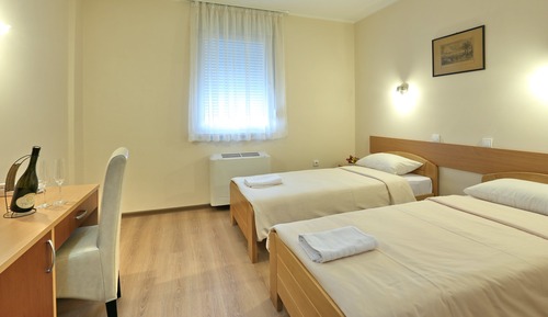 Habitación con 2 camas individuales