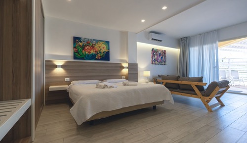 Suite estudio junior, vistas a la piscina