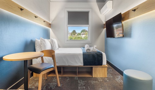 Habitación clásica doble, 1 cama de matrimonio, no fumadores, baño compartido