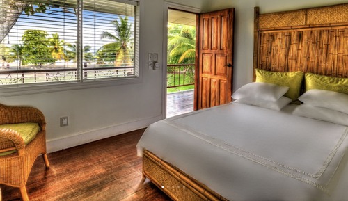 Club Room with Queen Bed & AC