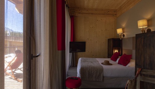 Chalet (8 Pax)