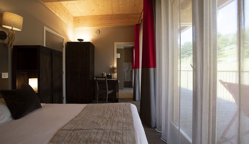 Chalet (12 Pax)