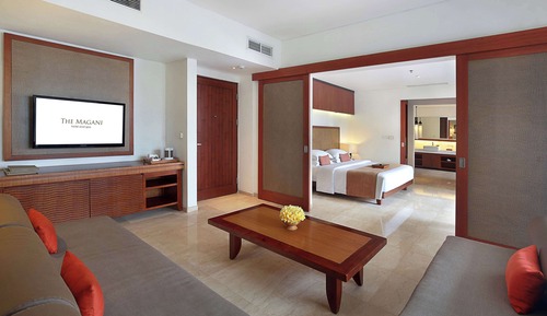 Magani Suite Pool View with Spa Bath
