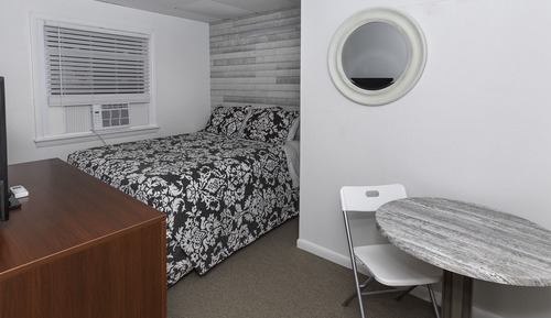 Apartamento, 2 habitaciones (Condo Apartment 1st Floor, G Unit)