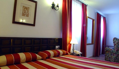 Habitación con 1 cama doble o 2 individuales