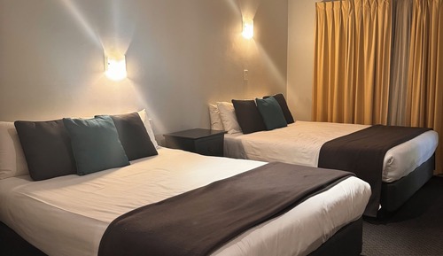 Habitación estándar con 2 camas individuales, 2 camas de matrimonio